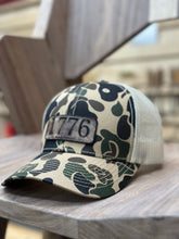 Load image into Gallery viewer, Leather Laser Etched 1776 Hat
